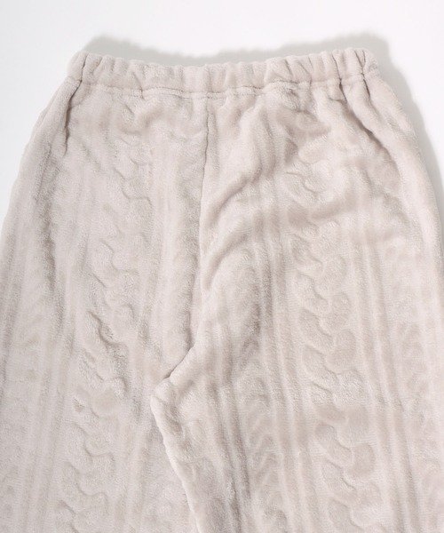 peanuts/snoopy 史努比 蓬鬆柔軟 壓紋 居家服 套裝 睡衣 peanuts/snoopy 史努比 蓬鬆柔軟 壓紋 居家服 套裝 睡衣