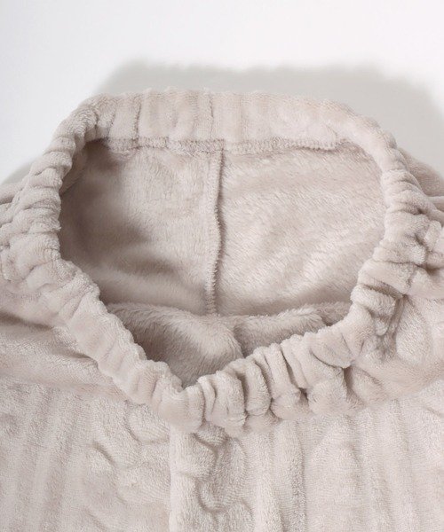 peanuts/snoopy 史努比 蓬鬆柔軟 壓紋 居家服 套裝 睡衣 peanuts/snoopy 史努比 蓬鬆柔軟 壓紋 居家服 套裝 睡衣